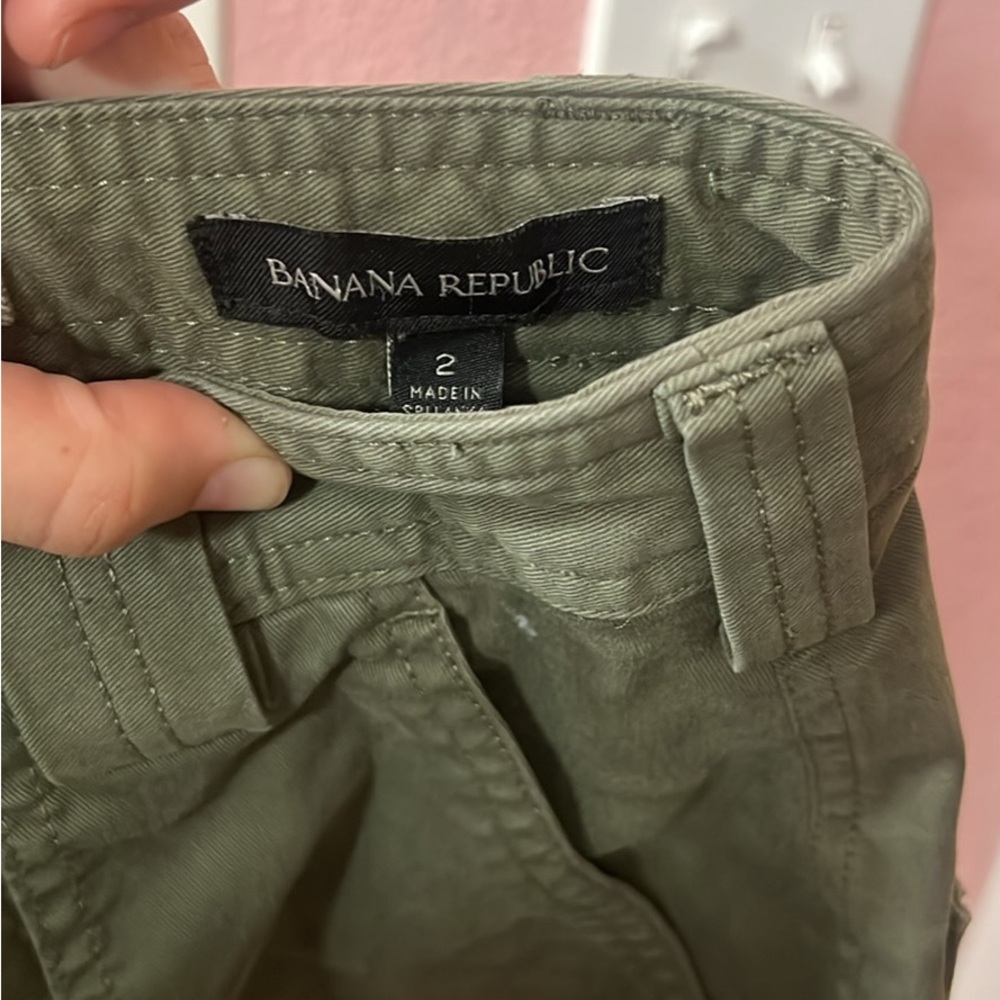Banana Republic Utility Patch Pocket Pants – Army Green – Size 2